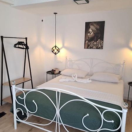 Apartament Studio Apartman Maris Zadar Zewnętrze zdjęcie